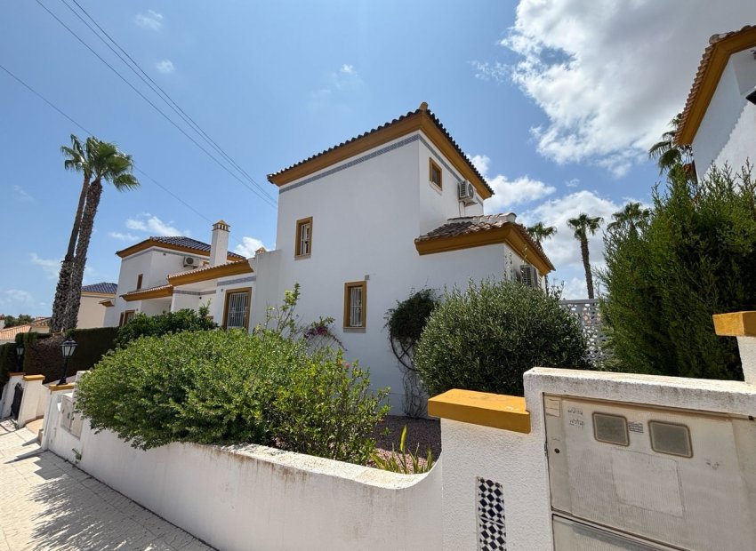 Revente - Villa -
Villamartín - Villamartin, Orihuela Costa
