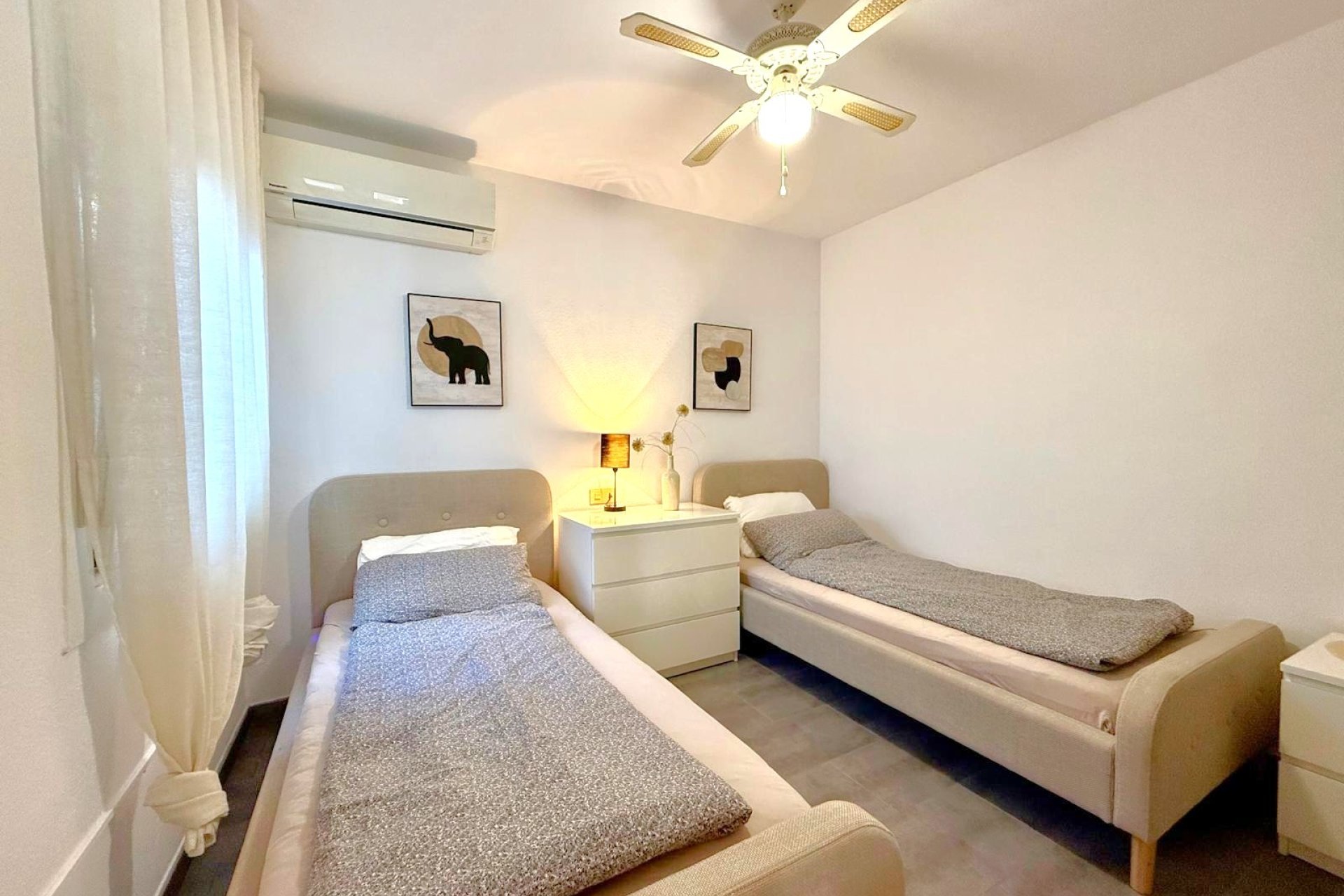 Revente - Villa -
Villamartín - Villamartin