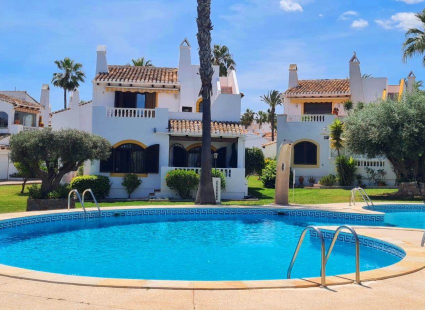 Revente - Villa -
Villamartín - Villamartin