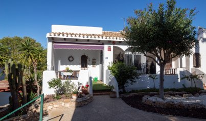 Semi detached villa - Wiederverkauf - Villamartin -
                Fortuna