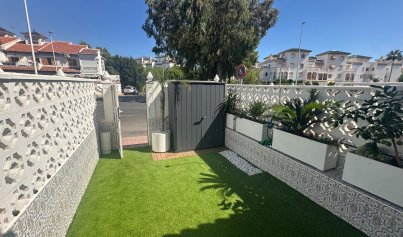 Townhouse - Resale - La Mata -
                La Mata