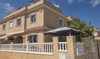 Villa - Herverkoop - Orihuela Costa -
                Los Dolses