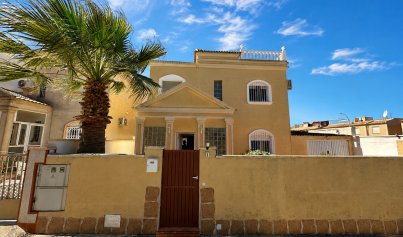 Villa - Herverkoop - Torrevieja -
                Nueva Torrevieja - Aguas Nuevas