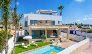 Villa - Nouvelle construction -
                Ciudad Quesada - NB-53149