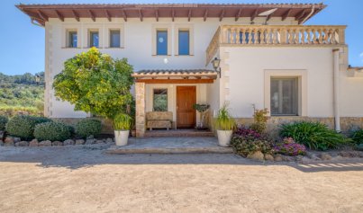 Villa - Resale - Esporlas -
                Mallorca