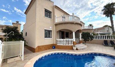 Villa - Resale - Orihuela Costa -
                Villamartín-Las Filipinas