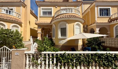 Villa - Resale - Orihuela Costa -
                Villamartin