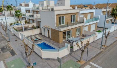 Villa - Resale - Pilar de la Horadada -
                Pilar de la Horadada