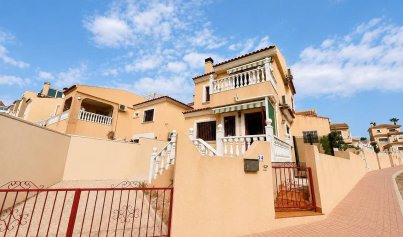 Villa - Resale - Villamartín -
                Blue Lagoon