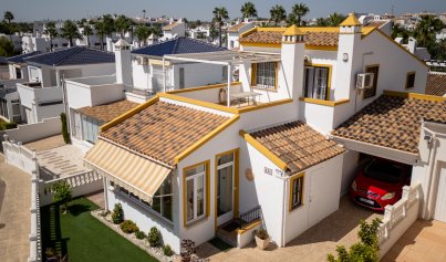 Villa - Resale - Villamartín -
                La Rioja