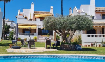 Villa - Resale - Villamartín -
                Villamartin
