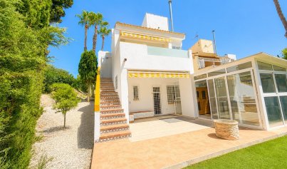 Villa - Resale - Villamartín -
                Villamartin
