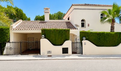 Villa - Revente - Orihuela Costa -
                Las Ramblas