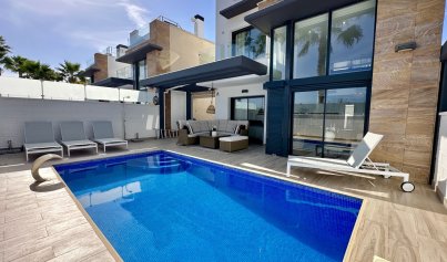 Villa - Wiederverkauf - Orihuela Costa - Lomas de Cabo Roig