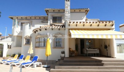 Villa - Wiederverkauf - Orihuela Costa -
                Villamartin Los Dolses