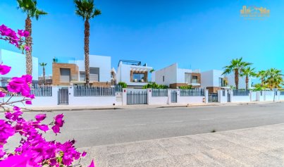 Villa - Wiederverkauf - Orihuela Costa - Villamartin