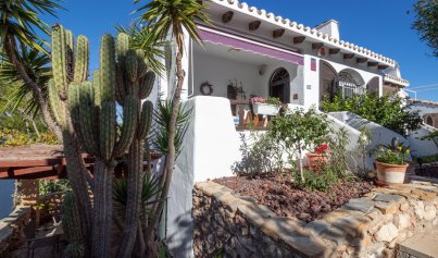 Villa - Wiederverkauf - Villamartín -
                Villamartin