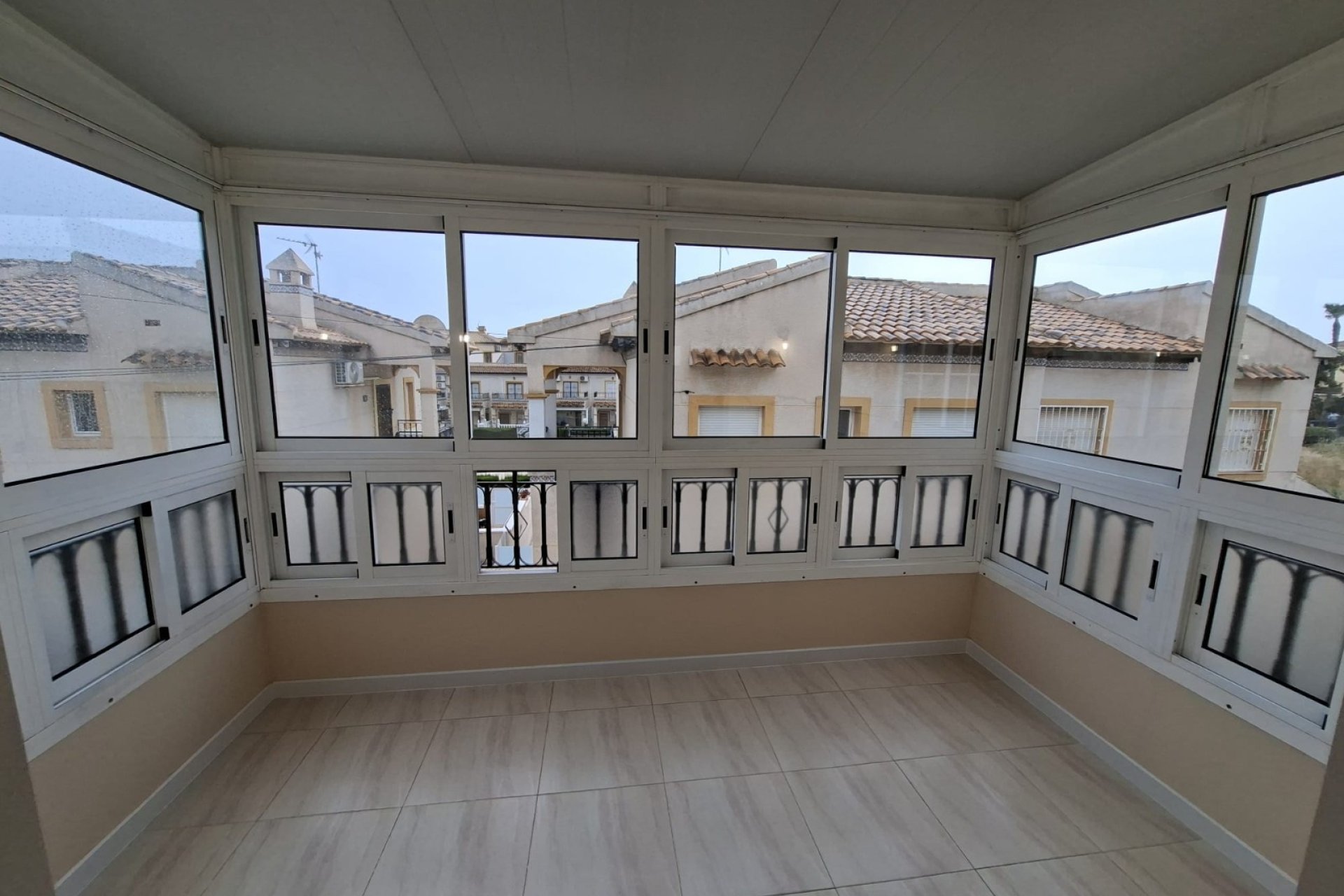 Wiederverkauf - Bungalow -
Orihuela Costa - Playa Flamenca