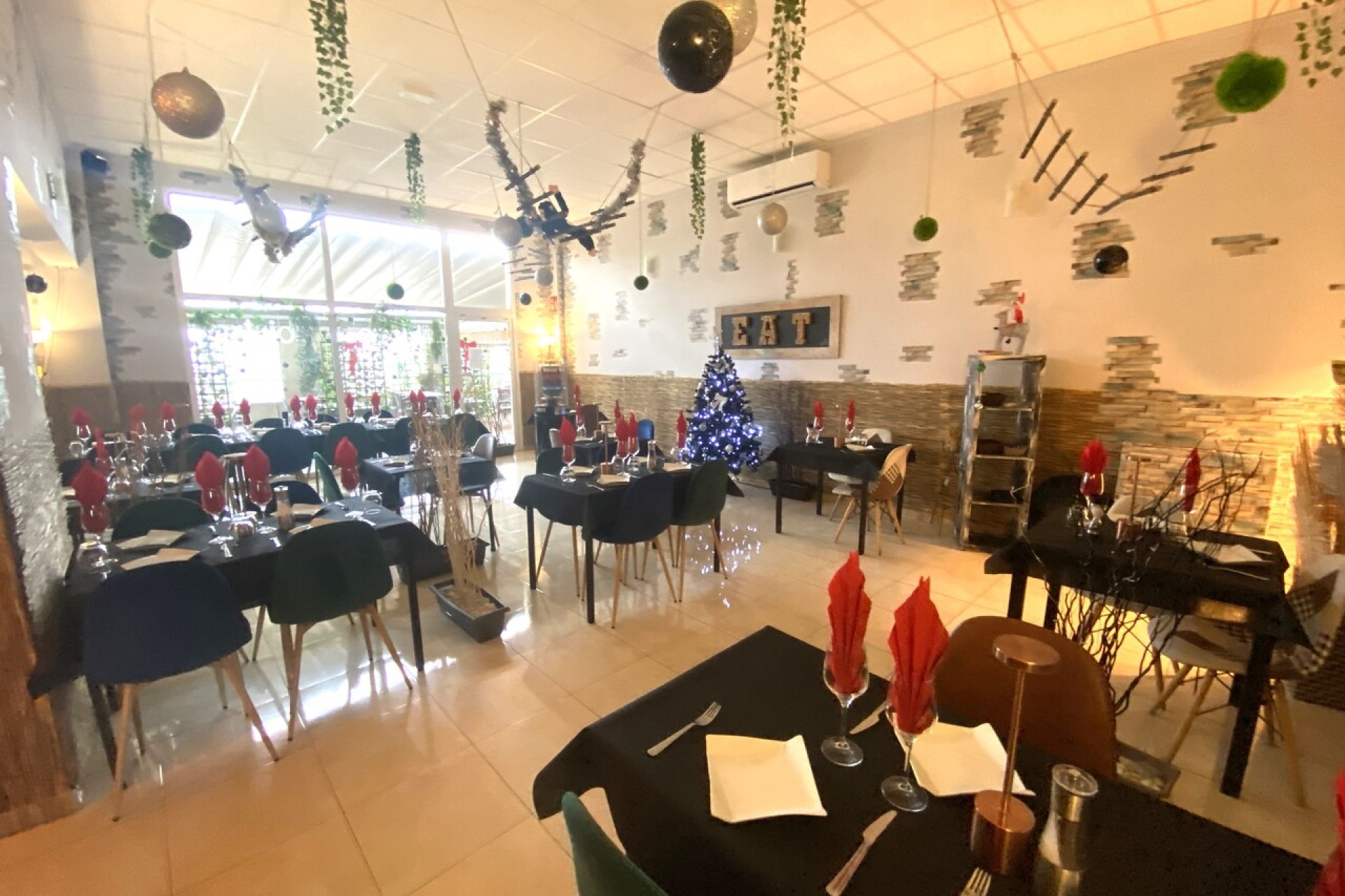 Wiederverkauf - Kommerziell -
Algorfa - Inland