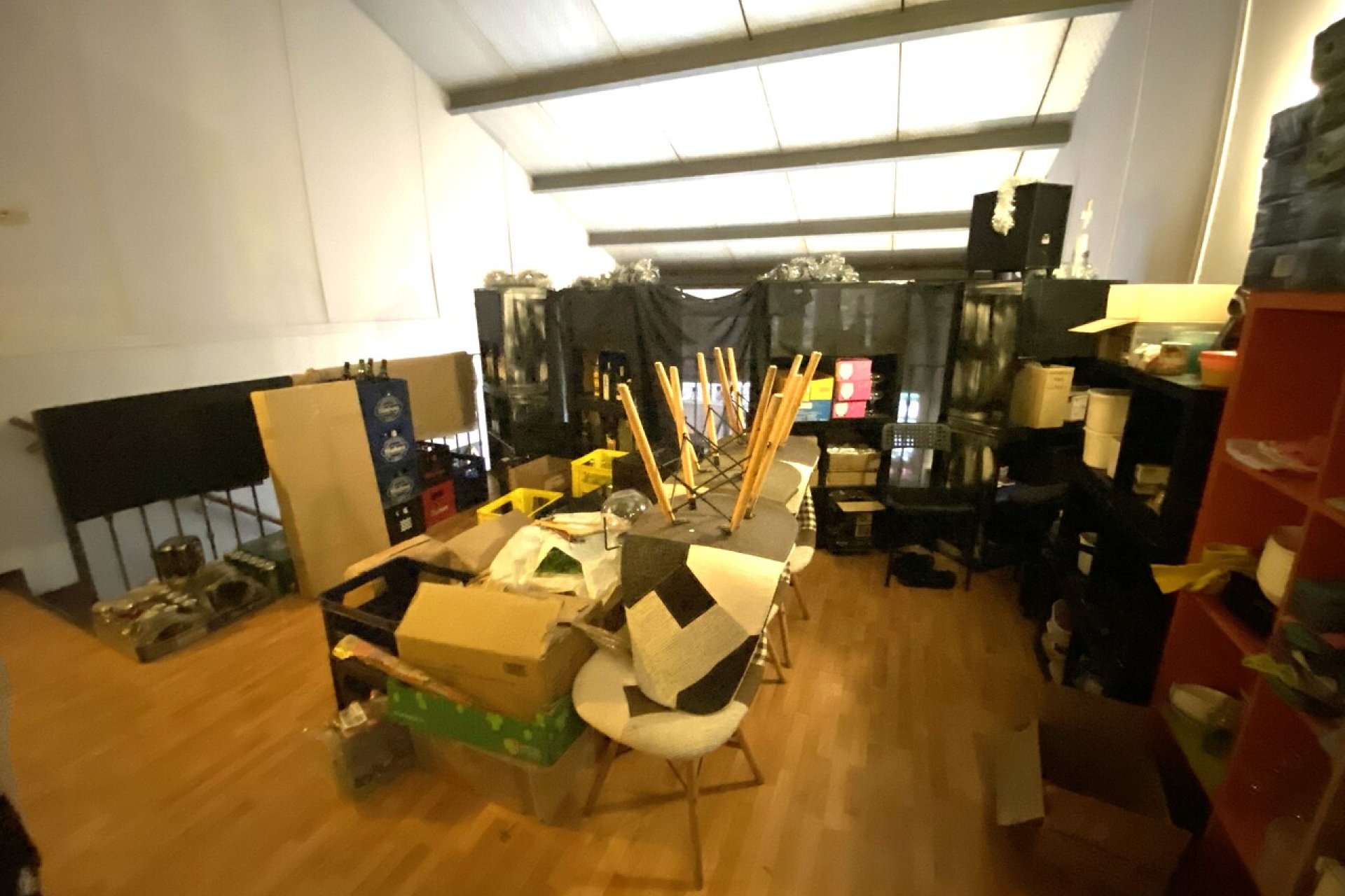 Wiederverkauf - Kommerziell -
Algorfa - Inland