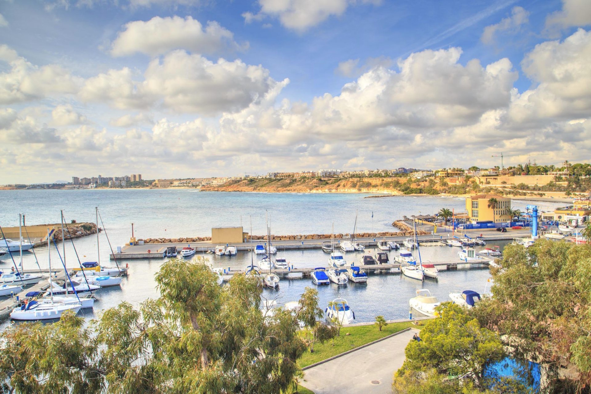 Wiederverkauf - Quad House -
Cabo Roig - La Regia