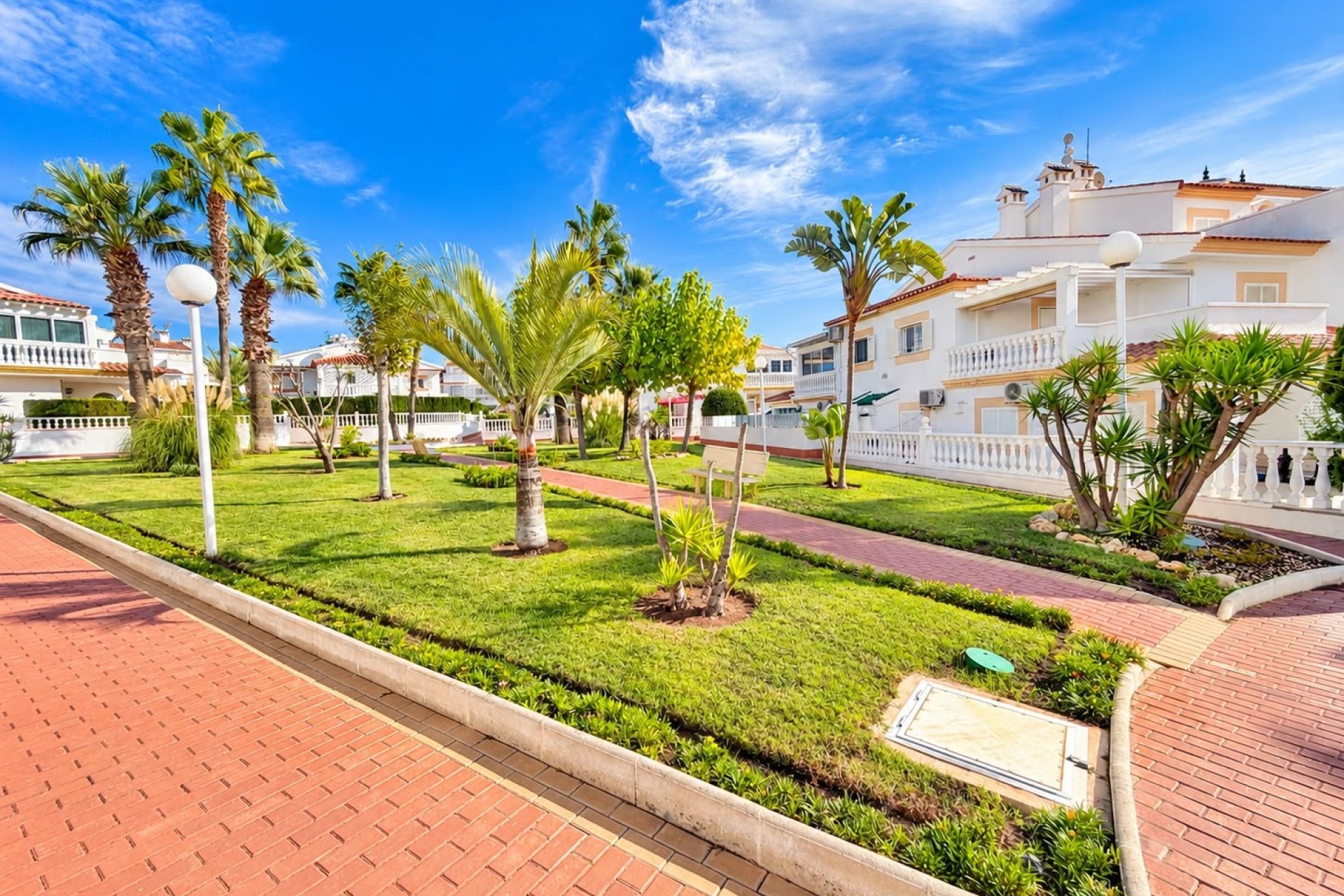 Wiederverkauf - Semi - Detached Villa -
Alicante - La Florida