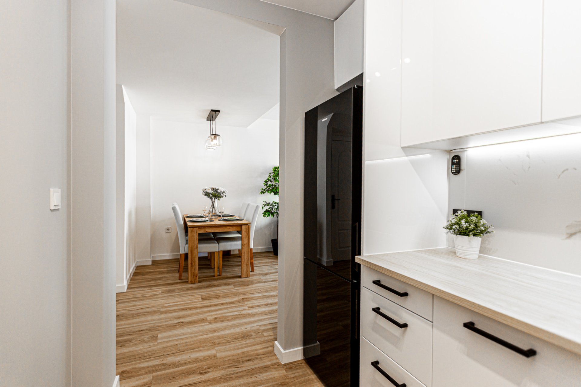 Wiederverkauf - Stadthaus -
Los Altos