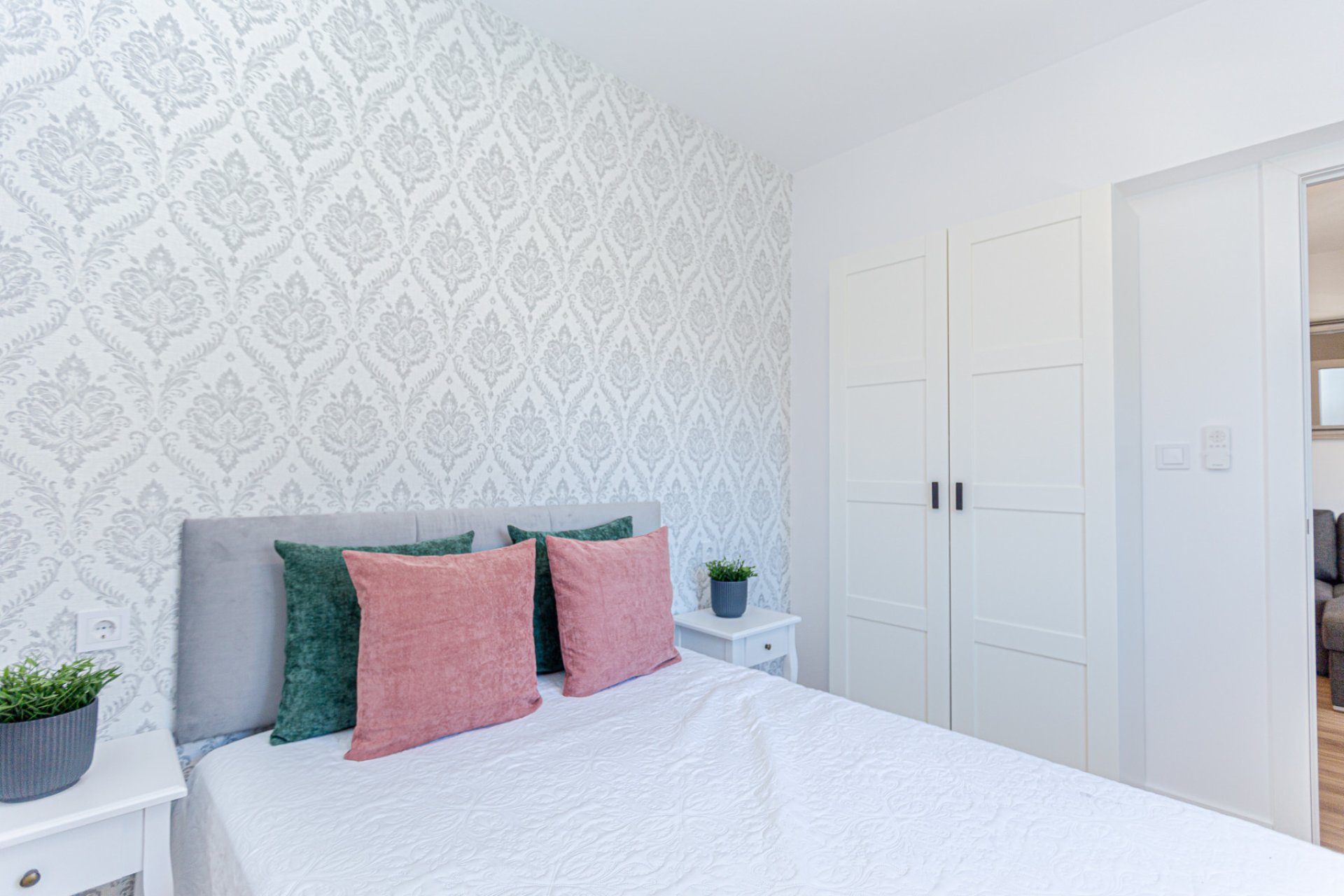 Wiederverkauf - Stadthaus -
Los Altos