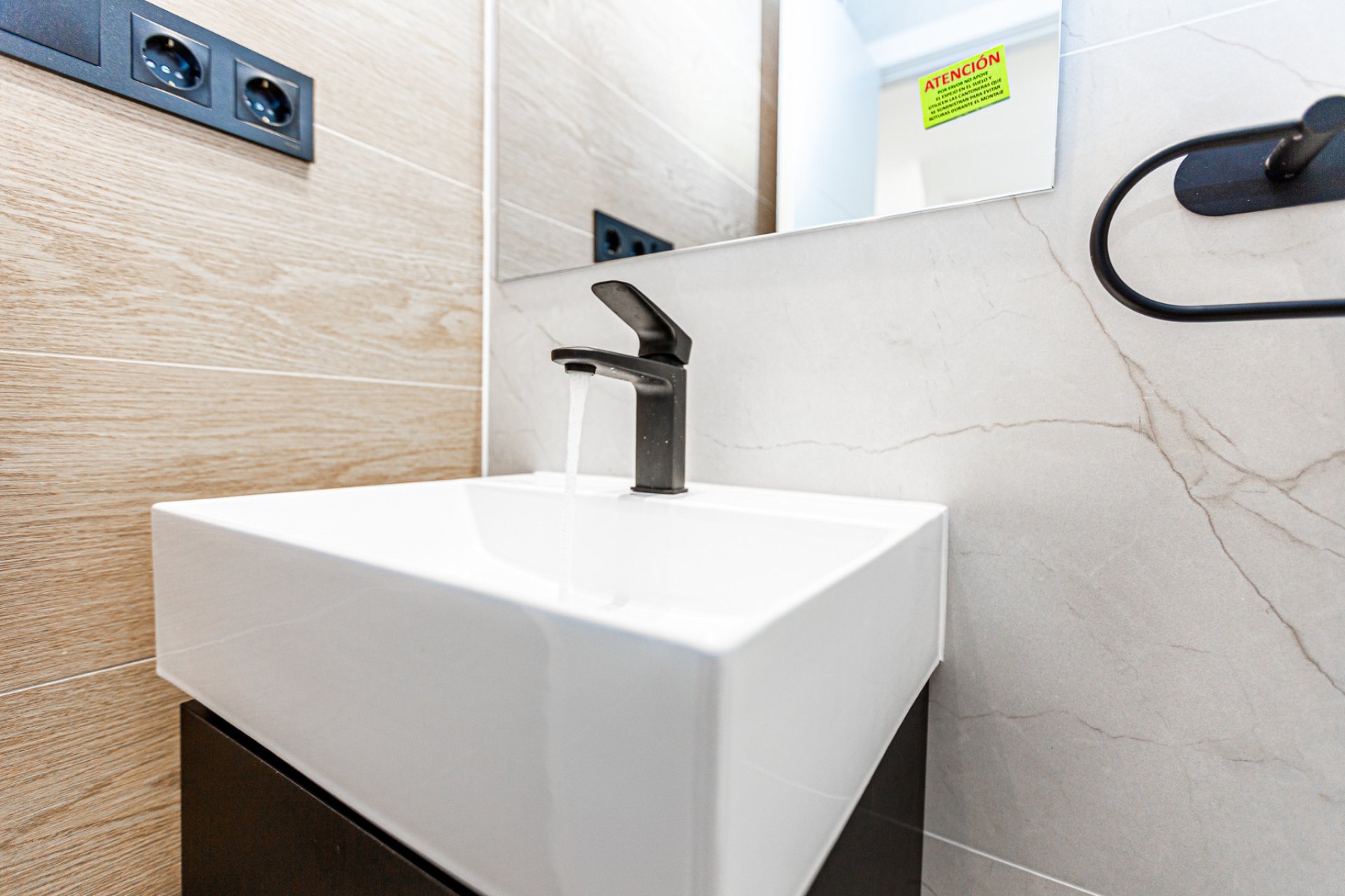 Wiederverkauf - Stadthaus -
Los Altos