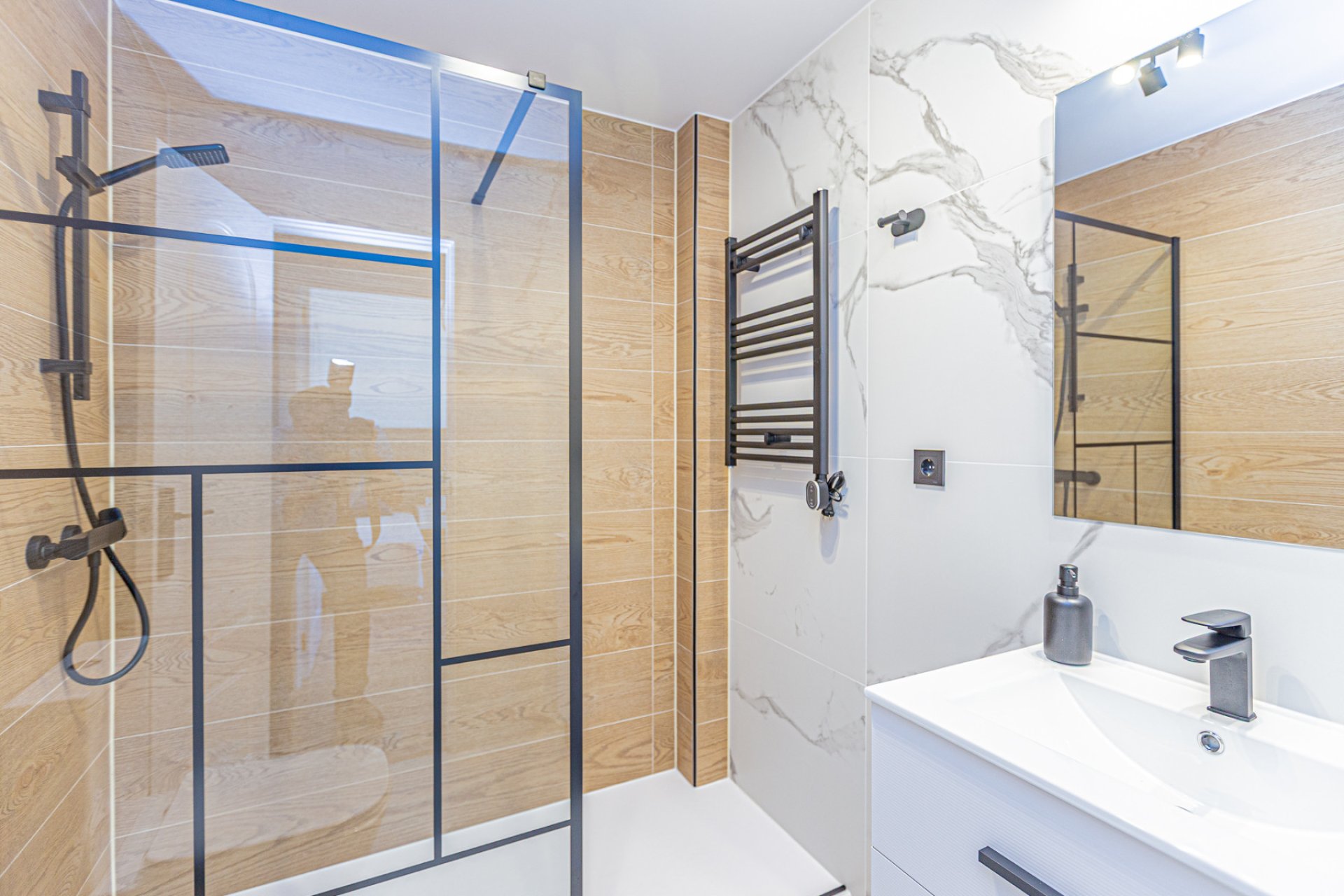 Wiederverkauf - Stadthaus -
Los Altos