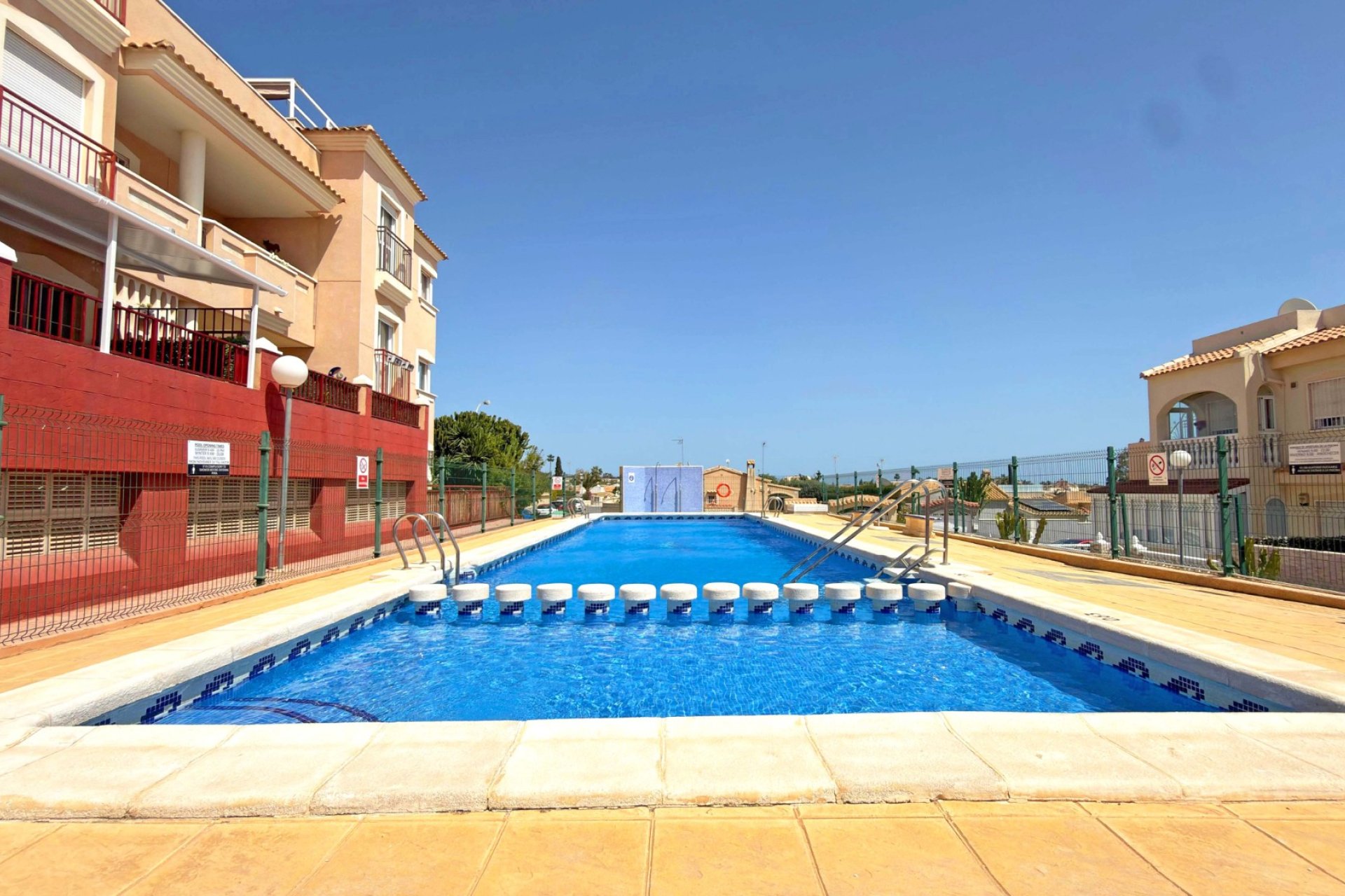 Wiederverkauf - Stadthaus -
Orihuela Costa - La Florida