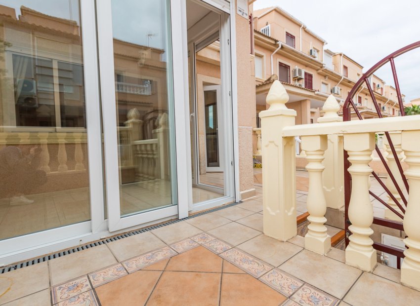 Wiederverkauf - Stadthaus -
Playa Flamenca