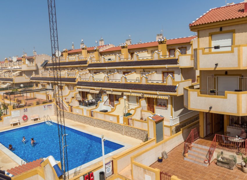 Wiederverkauf - Stadthaus -
Playa Flamenca