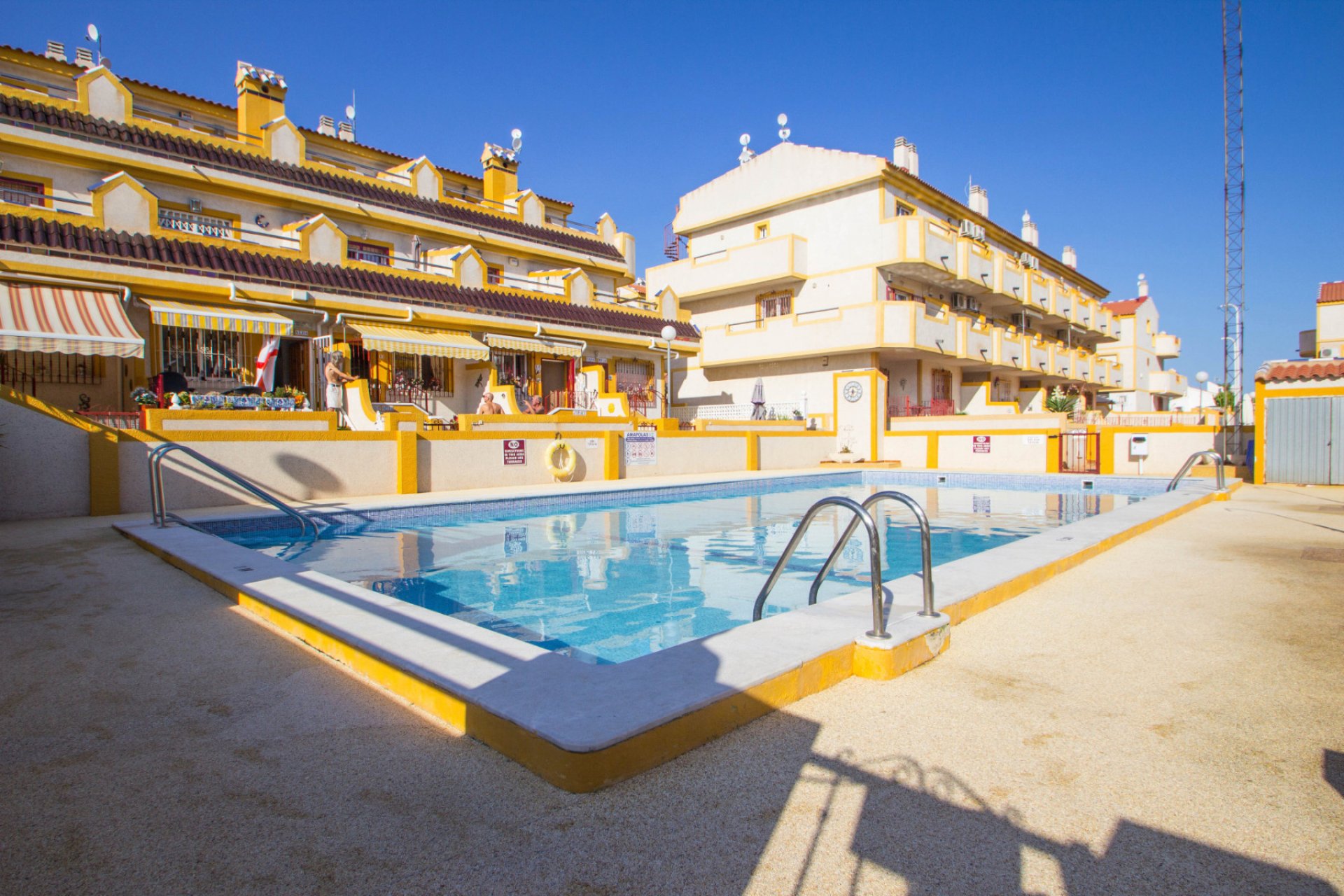 Wiederverkauf - Stadthaus -
Playa Flamenca