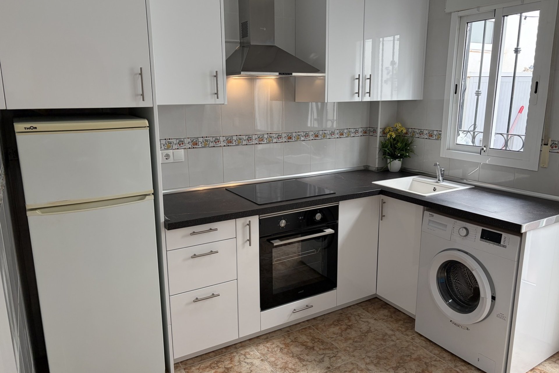 Wiederverkauf - Stadthaus -
Punta Prima