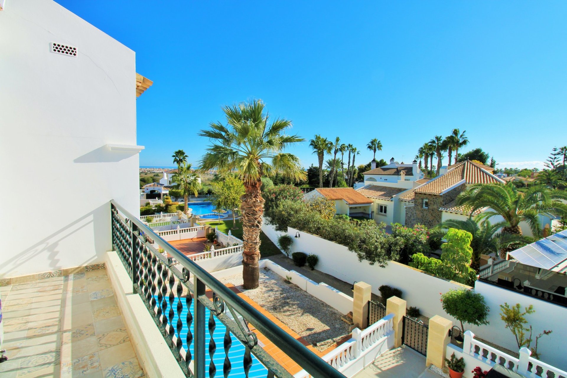 Wiederverkauf - Stadthaus -
Villamartín - Las Violetas