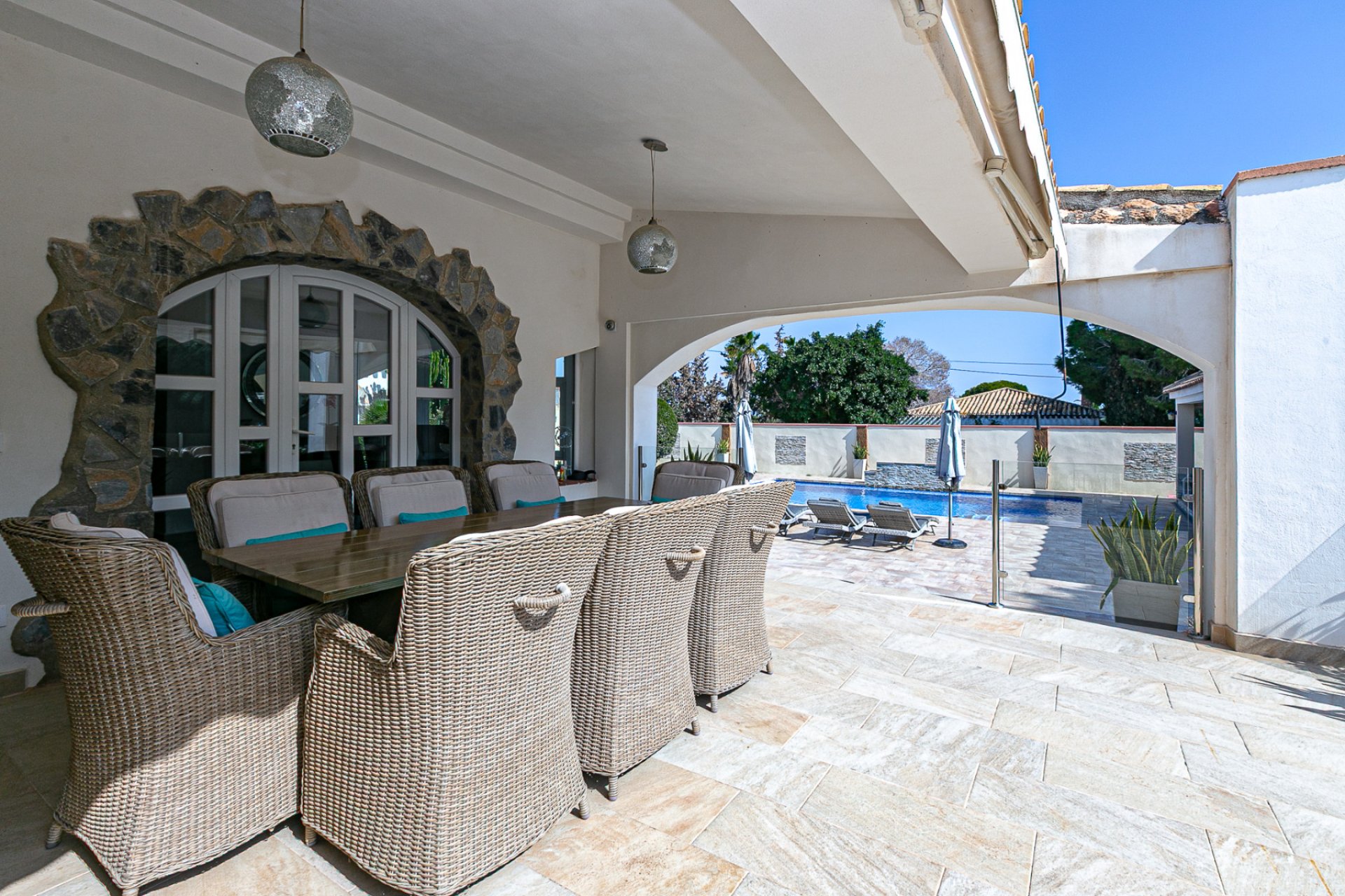 Wiederverkauf - Villa -
Campoamor - Lomas de Don Juan