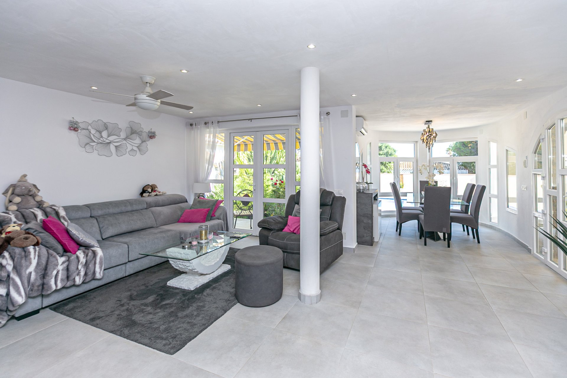 Wiederverkauf - Villa -
Campoamor - Lomas de Don Juan