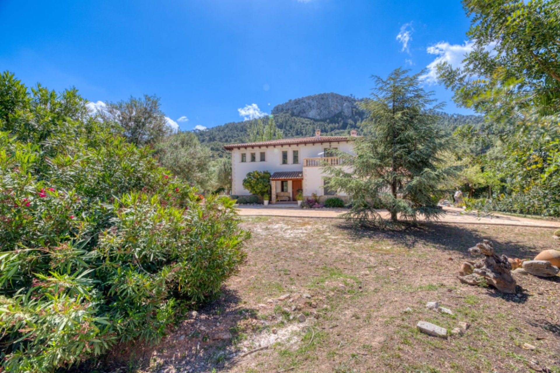 Wiederverkauf - Villa -
Esporlas - Mallorca