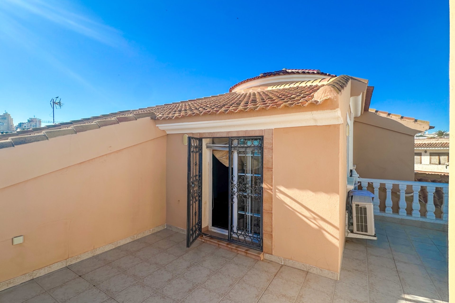 Wiederverkauf - Villa -
La Mata