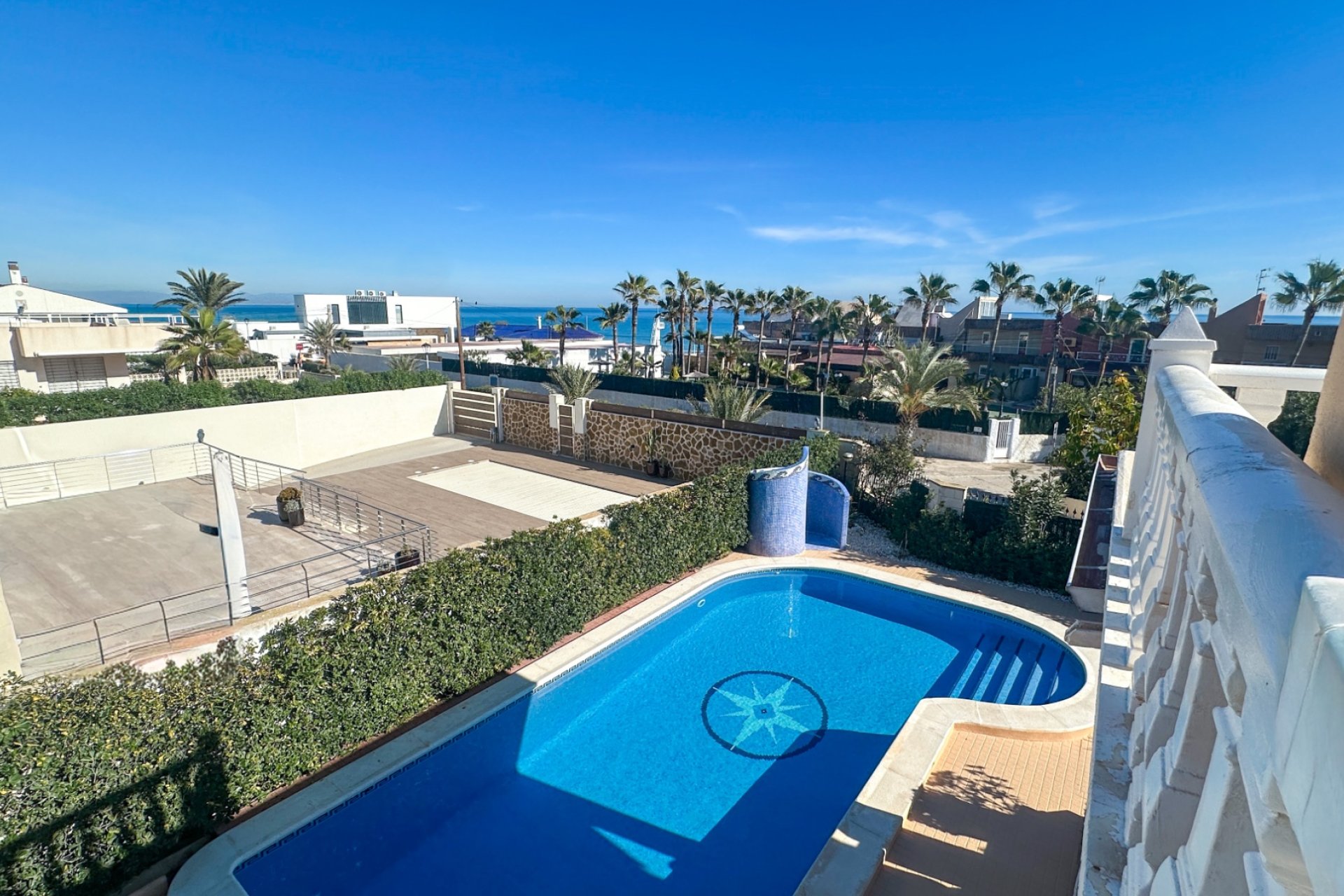 Wiederverkauf - Villa -
La Mata