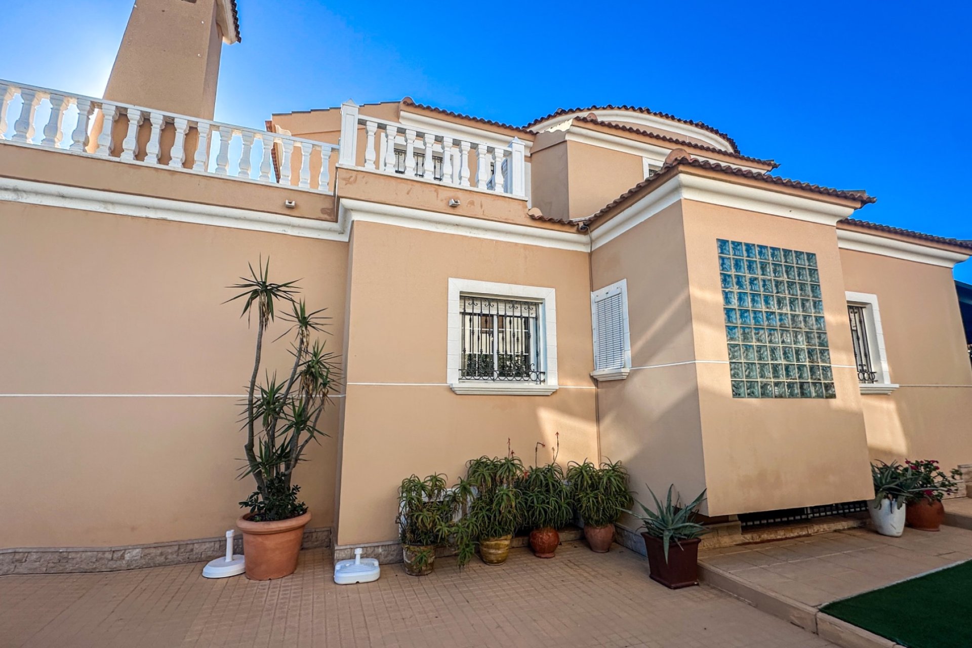 Wiederverkauf - Villa -
La Mata