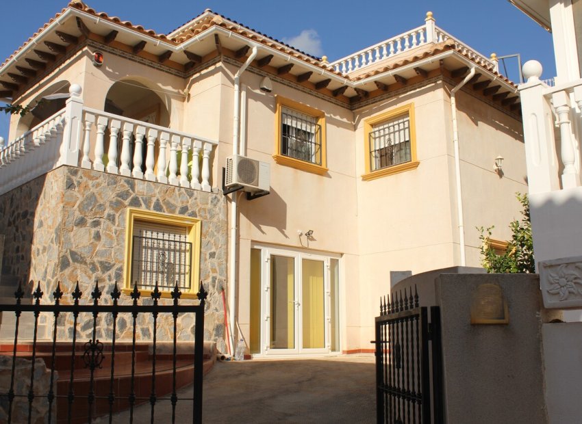 Wiederverkauf - Villa -
La Zenia - Costa Blanca