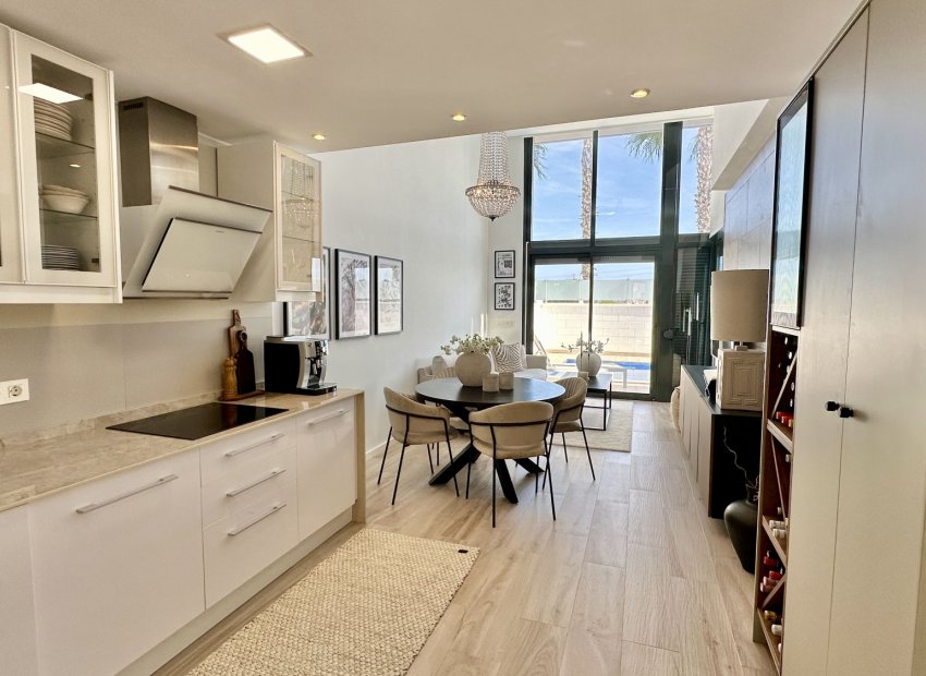 Wiederverkauf - Villa -
Orihuela Costa - Lomas de Cabo Roig