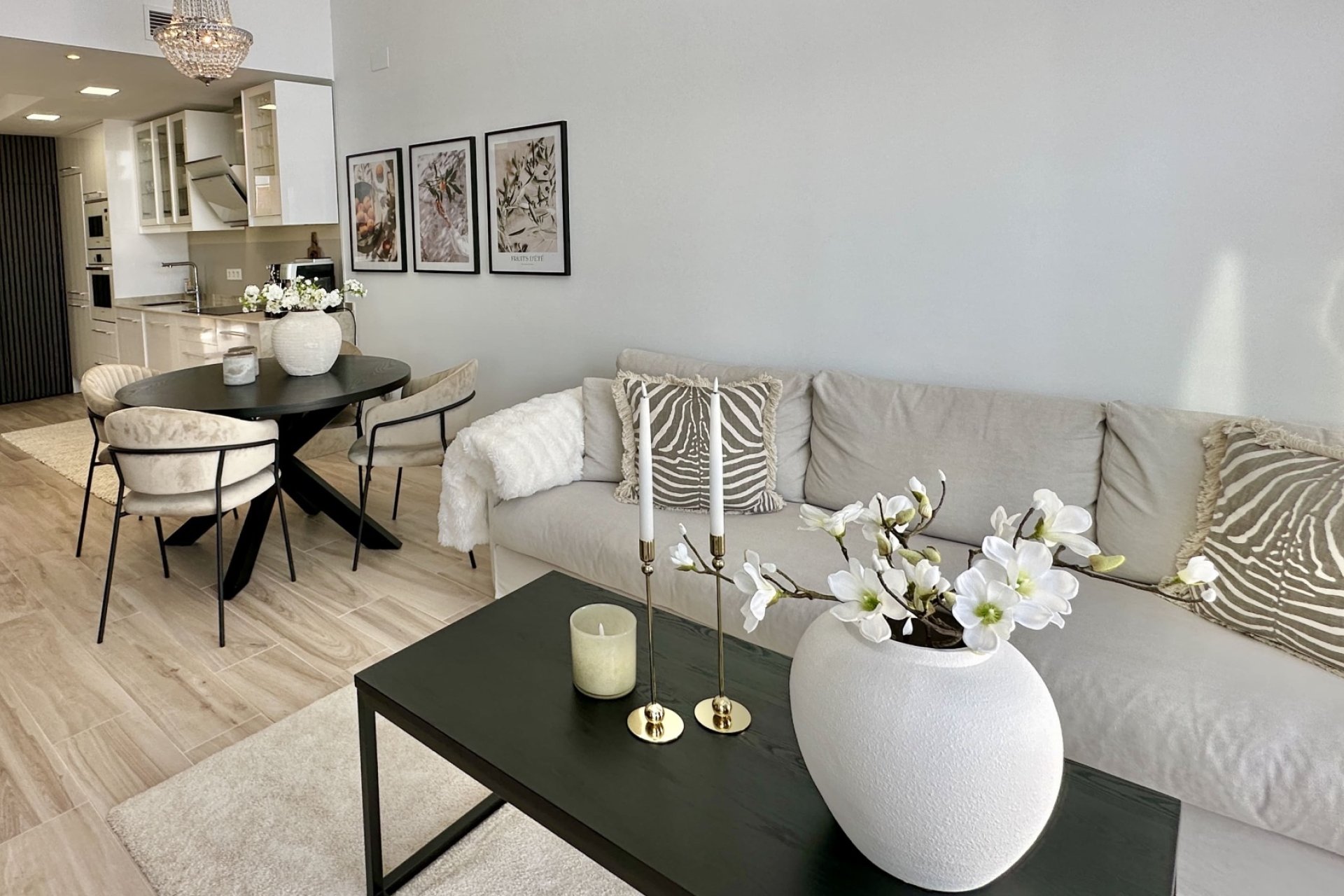 Wiederverkauf - Villa -
Orihuela Costa - Lomas de Cabo Roig