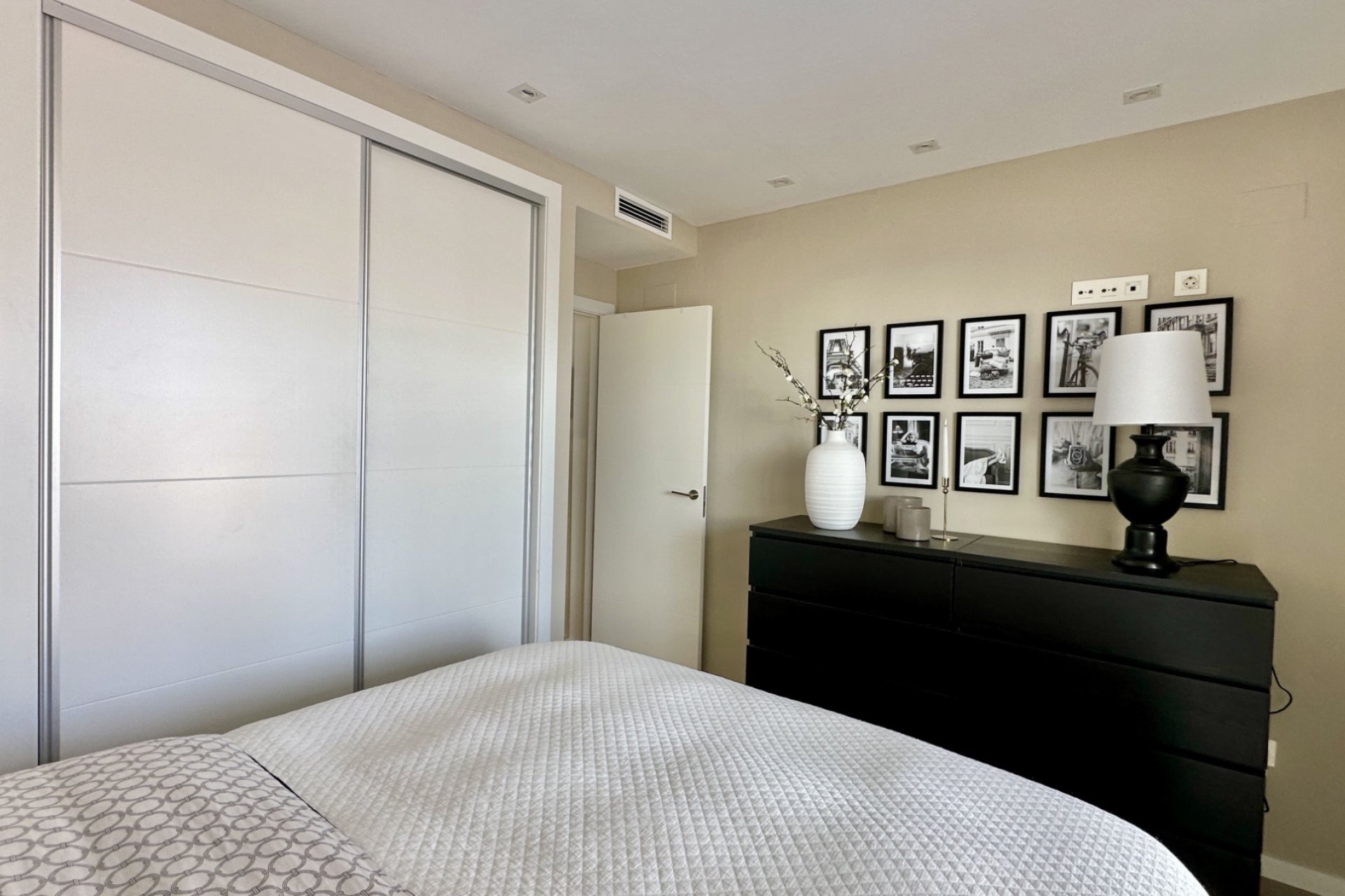 Wiederverkauf - Villa -
Orihuela Costa - Lomas de Cabo Roig