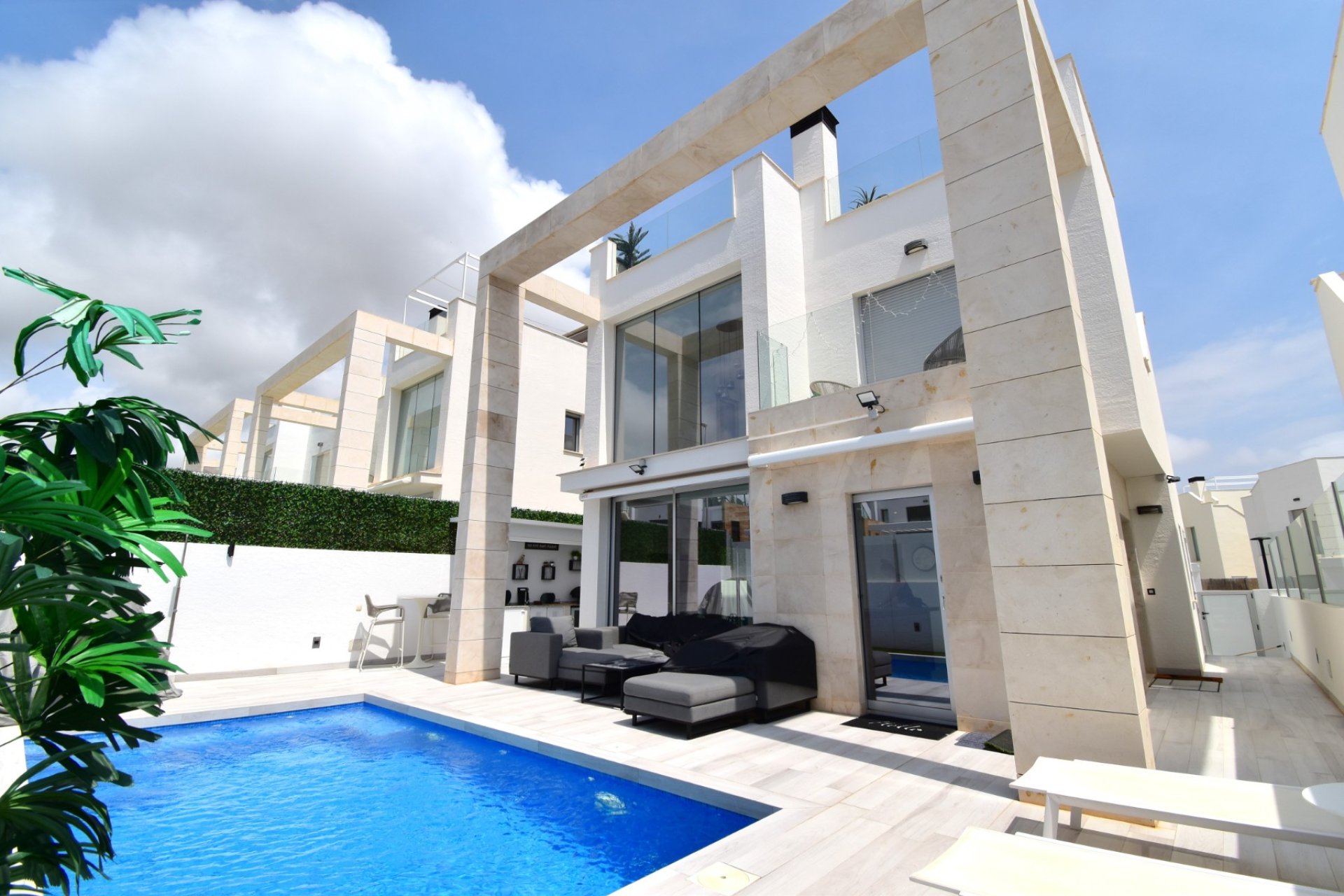 Wiederverkauf - Villa -
Orihuela Costa - Lomas de Cabo Roig