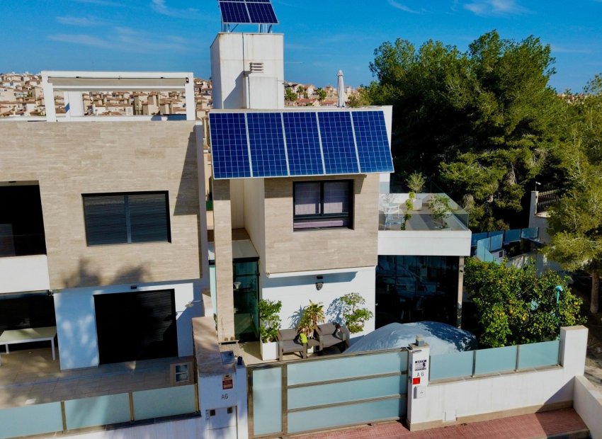 Wiederverkauf - Villa -
Orihuela Costa - Villamartin