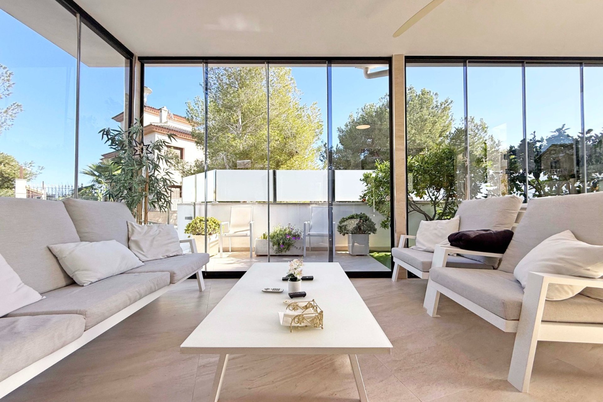 Wiederverkauf - Villa -
Orihuela Costa - Villamartin