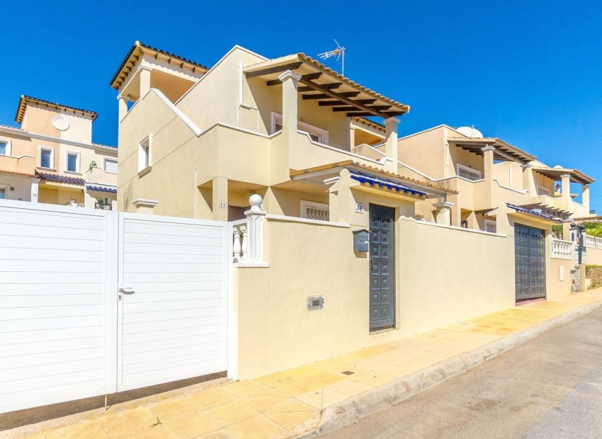 Wiederverkauf - Villa -
Orihuela Costa - Villamartin